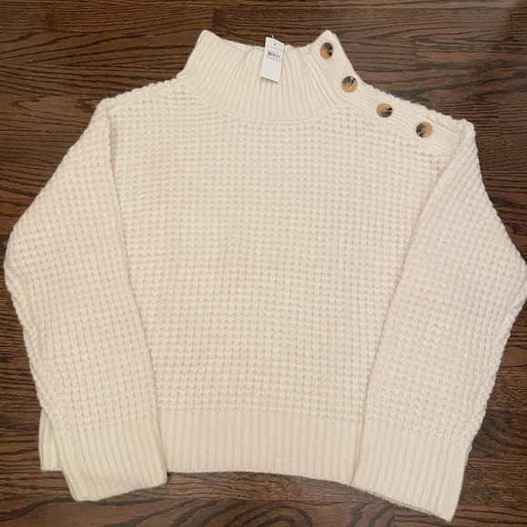 Ann Taylor Button Neck Cream Sweater - Brand New - Large - Picture 1 of 5